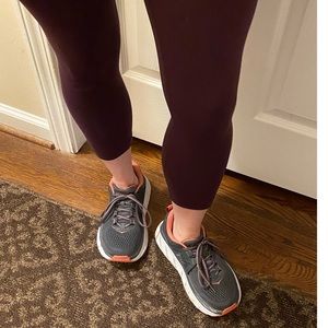 Hoka OneOne Gaviota 2 in Gray and Peach Size 7 Athletic/Walking/Running shoe